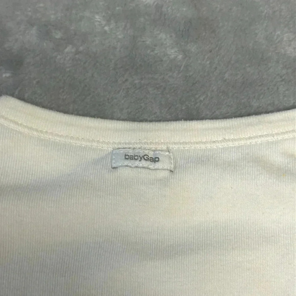 GAP - long sleeve winter design onesie top/shirt. Size 12-18 months - Picture 4 of 4